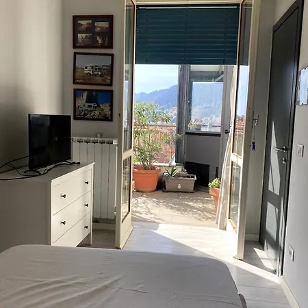 Attic With Sea View And Car Box דירה *