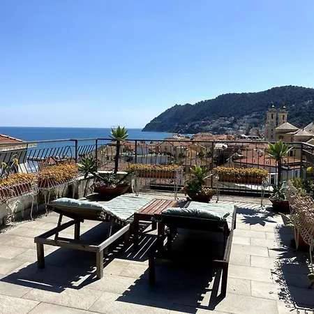 Apartamento Attic With Sea View And Car Box