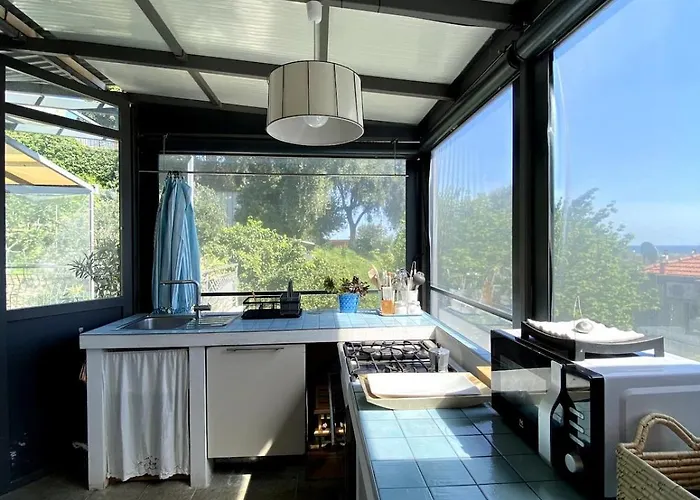 Lejlighed Attic With Sea View And Car Box Laigueglia