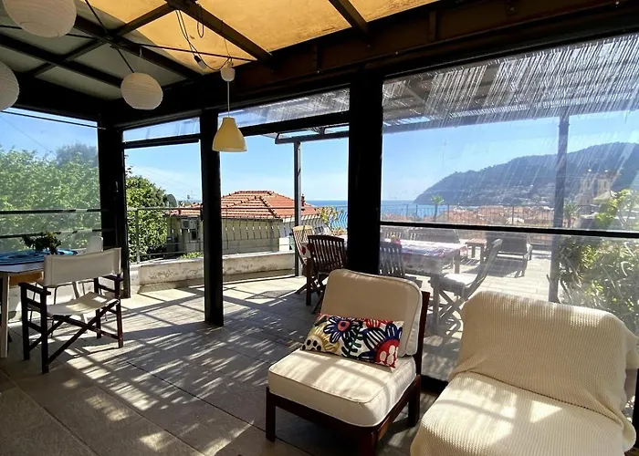 Attic With Sea View And Car Box Lejlighed Laigueglia